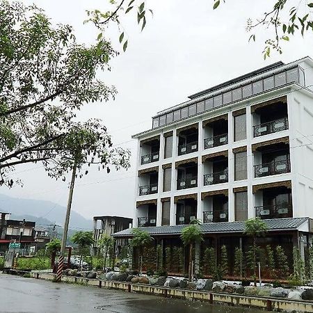 喜樂知足休閒民宿 冬山郷 エクステリア 写真