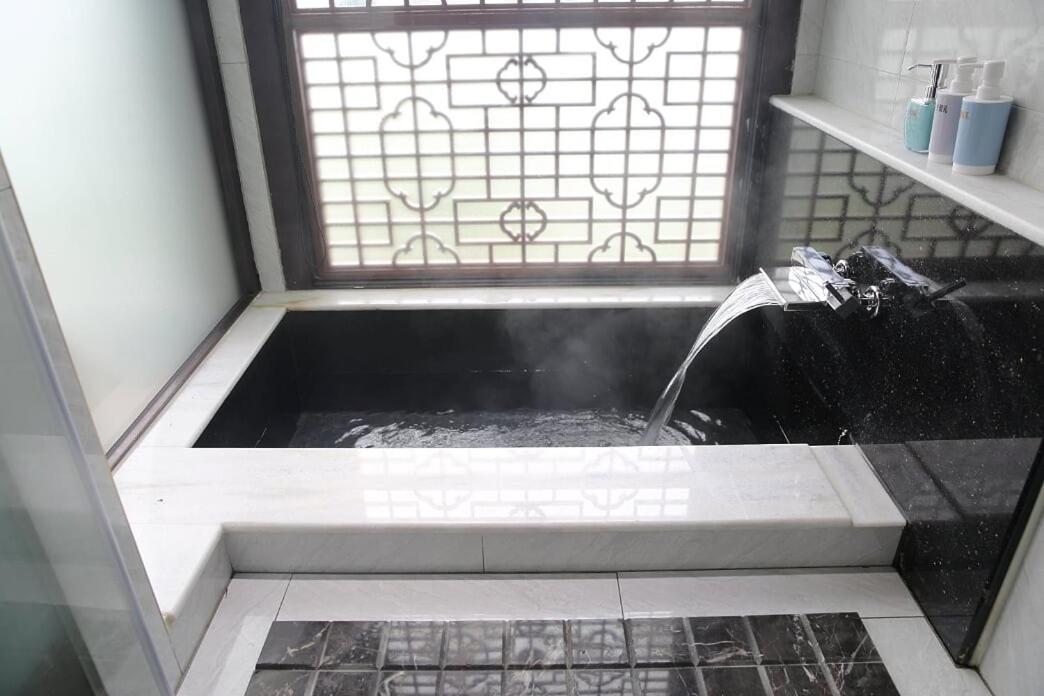 喜樂知足休閒民宿 冬山郷 エクステリア 写真